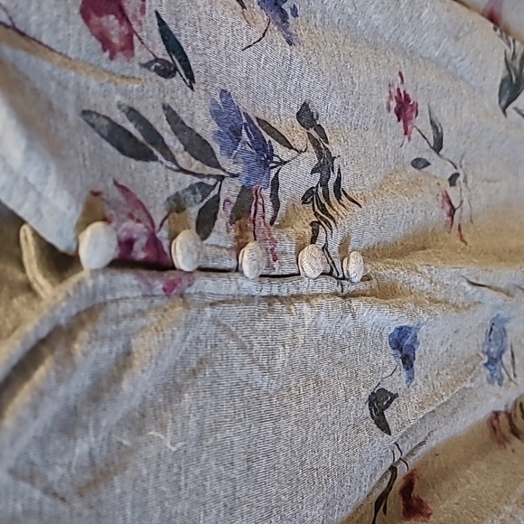 Pretty Flowered Long Sleeve Tee - Picture 2 of 3